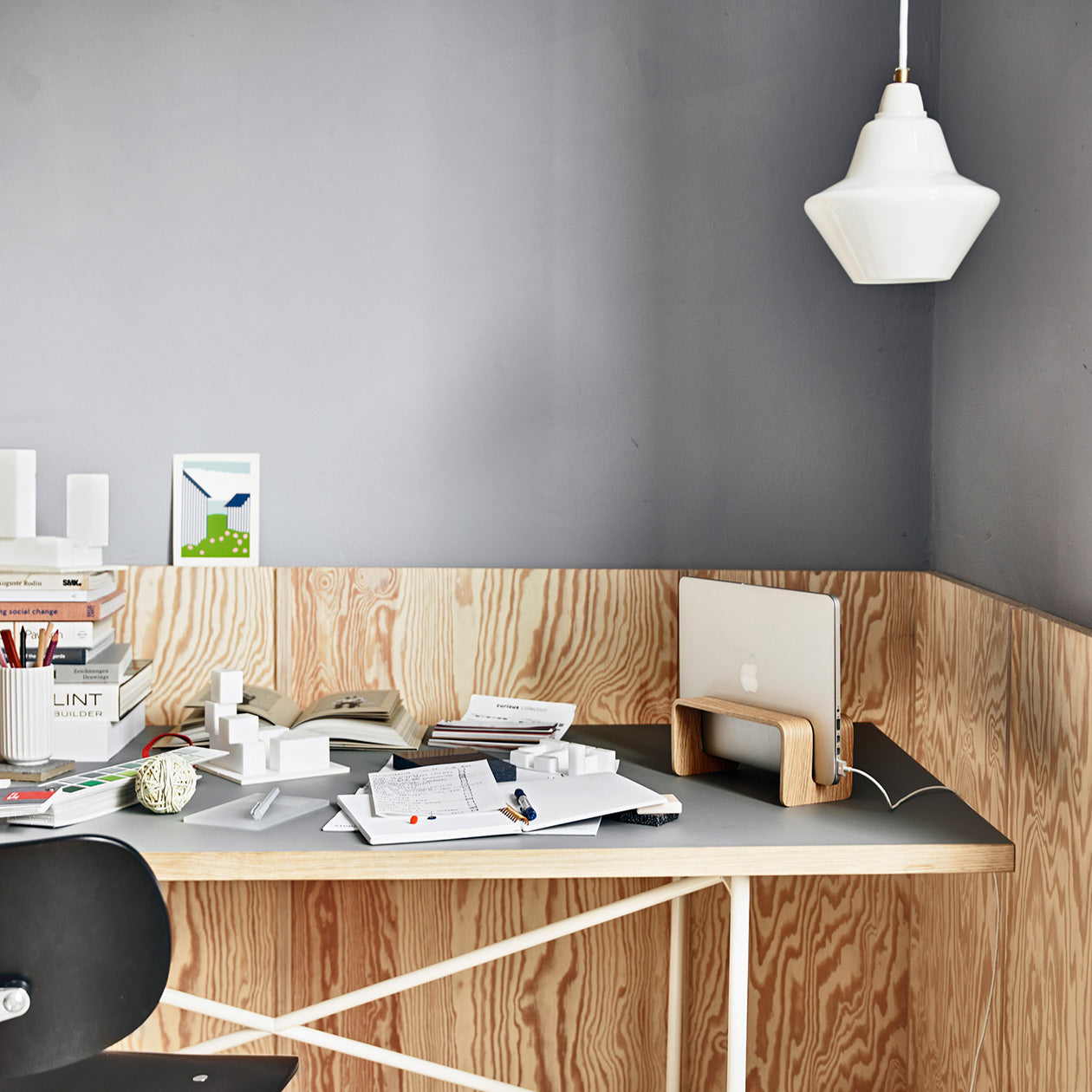 Vertical MacBook Stand 