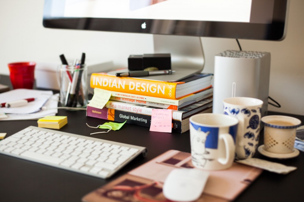 iMac Stand in Wood