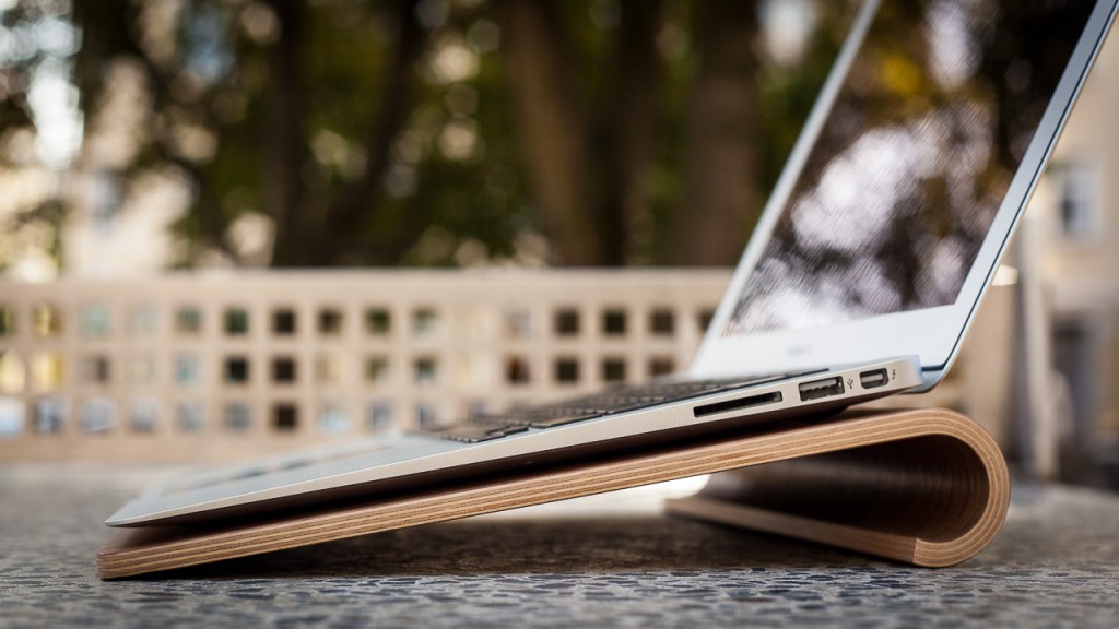 MacBook Stand in Wood